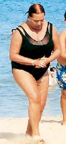 Sara Montiel en la playa