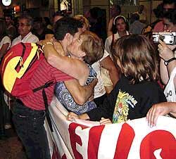 Dedicando la medalla a sus paisanos en Monzón
