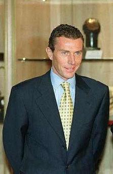 Butragueño vuela de nuevo