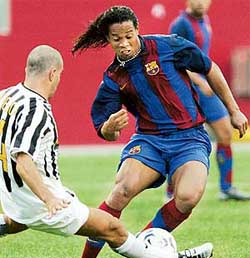 Ronaldinho, el mejor jugador de la temporada