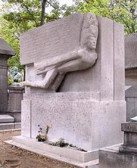 Tumba de Oscar Wilde en Pere-Lachaise, París