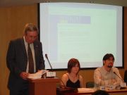 Miguel Ángel Albás en la lectura de los primeros párrafos de El Quijote